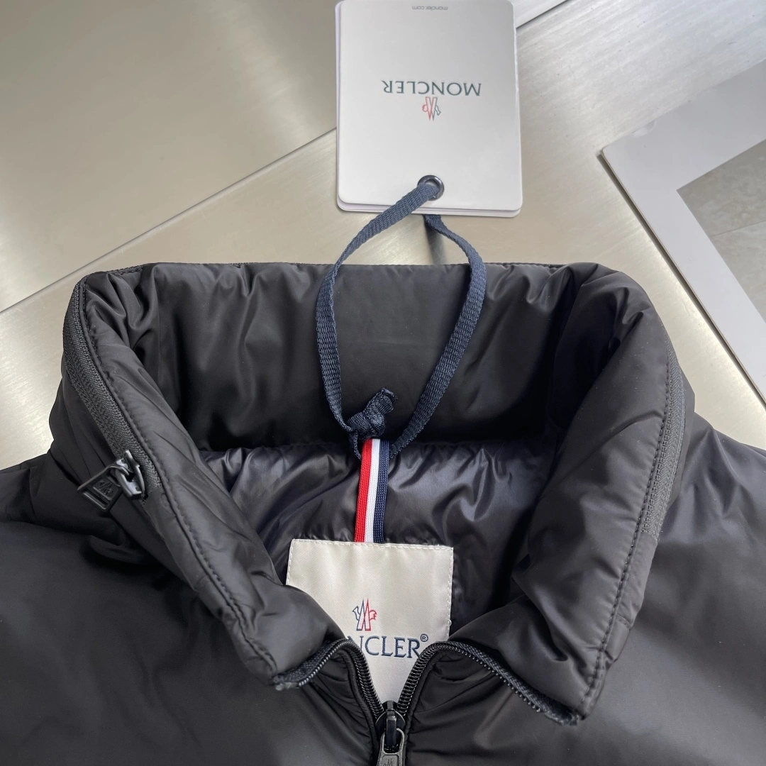 wg.luxury-- 7o9385r nylon 2colour item: E-F443J1222-2H